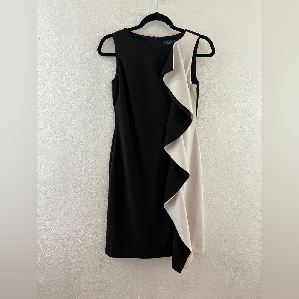 Ralph Lauren Black Ivory Sleeveless Ruffle Front Knee Length dress size 0P